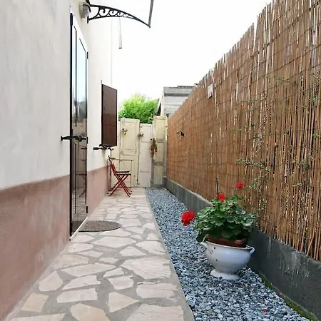 Casa Iride, Con Grazioso Giardino