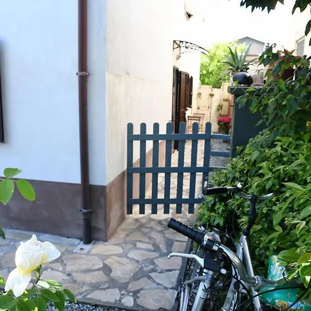 Daire Casa Iride, Con Grazioso Giardino